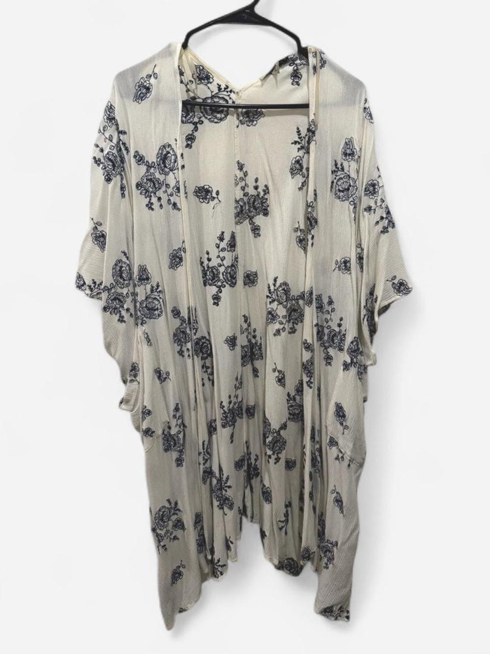 White & Navy Floral Drape Kimono – Final Touch S / OS Fit